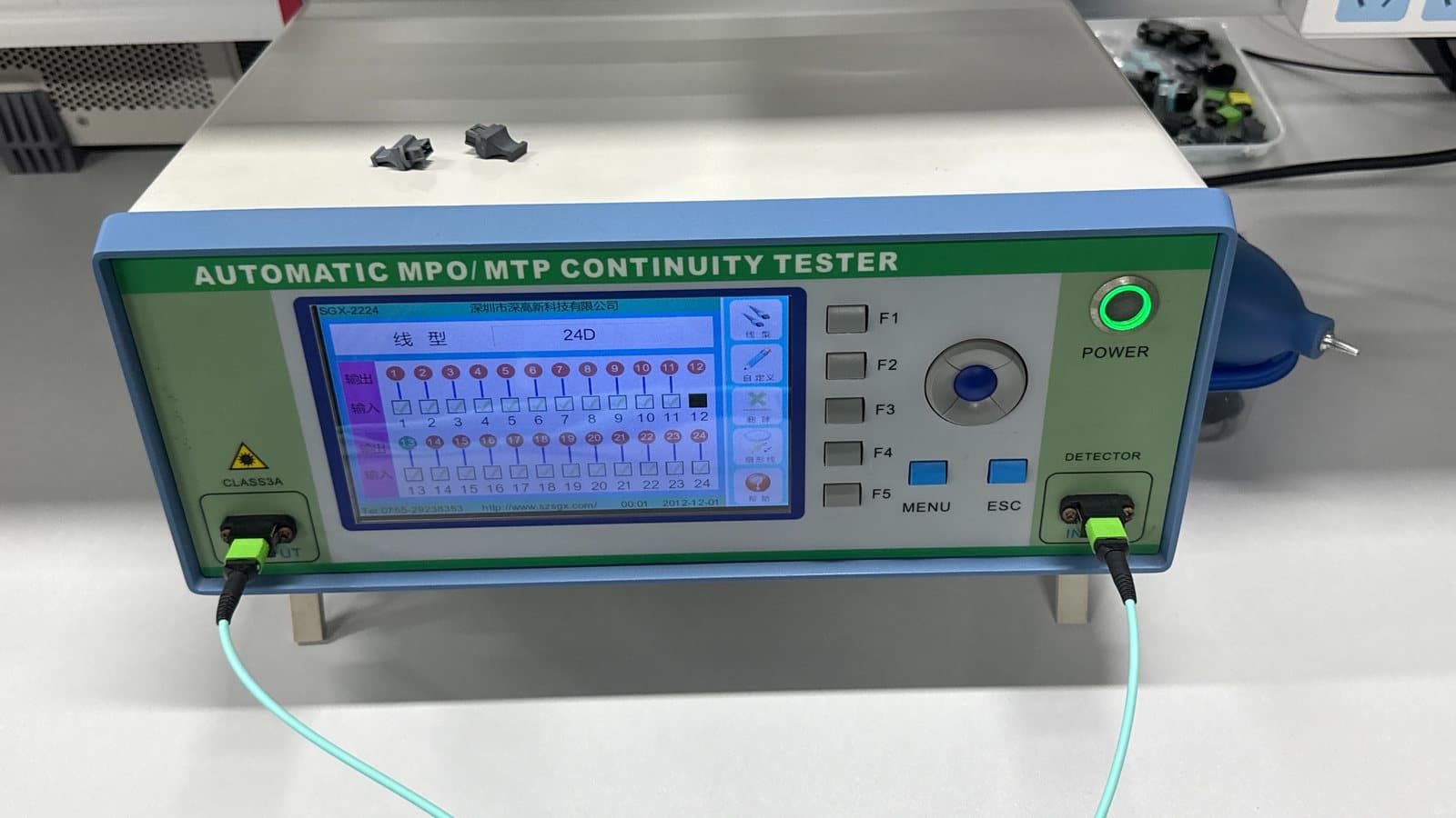 Automatic MPO MTP continuity tester